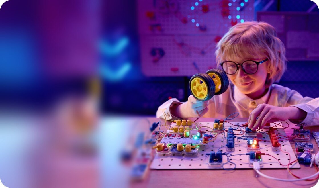 Reactor Rescue Board Game Has You Build Real Circuits